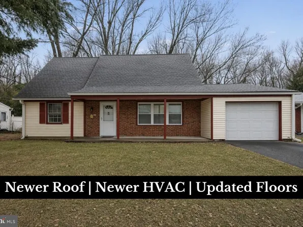 21 Glenview Ln, Willingboro, NJ 08046