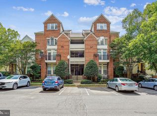 1334 Garden Wall Cir APT C, Reston, VA 20194