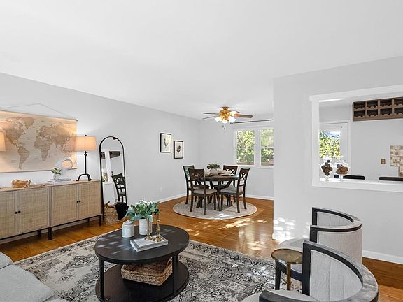 4th image of 4129 Marseille Dr