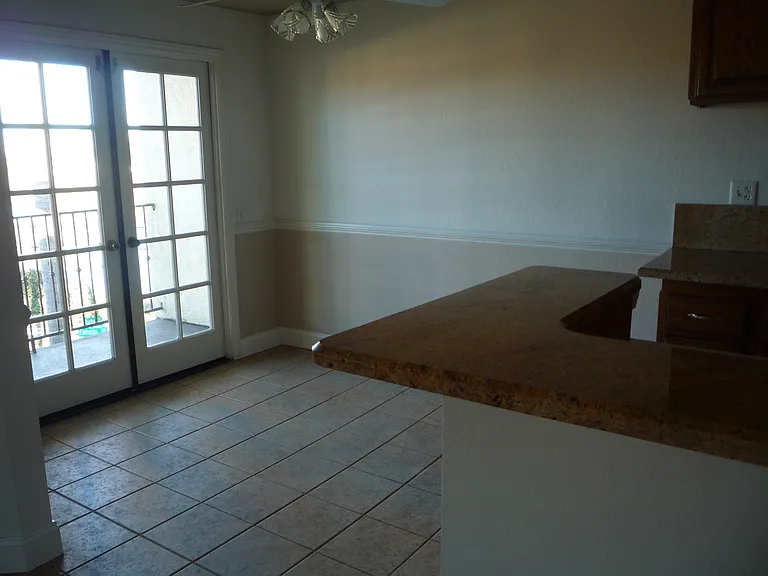 2828 Famosa Blvd #209 — Photo 5
