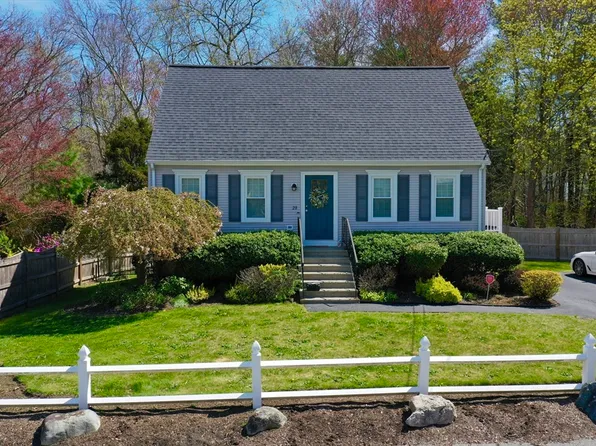 28 Cullen St, Taunton, MA 02780