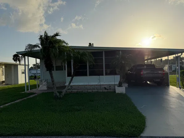 5807 Eastlake Dr, New Port Richey, FL 34653