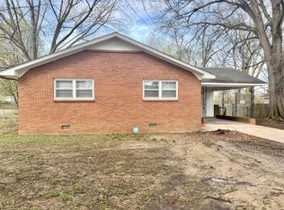 739 Paula St, Bolivar, TN 38008