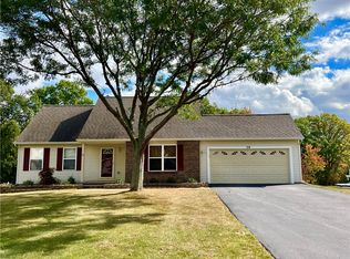 59 Chiswick Dr, Churchville, NY 14428