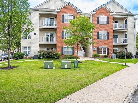 4th image of 511 Coppola Dr