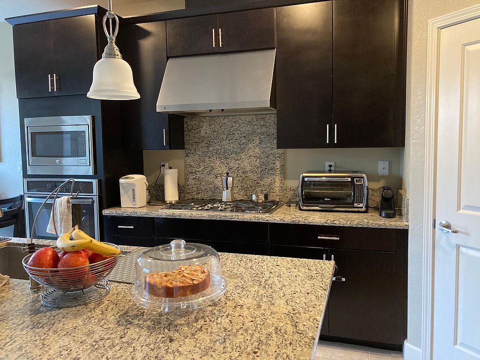 2nd image of 335 Crestview Cir