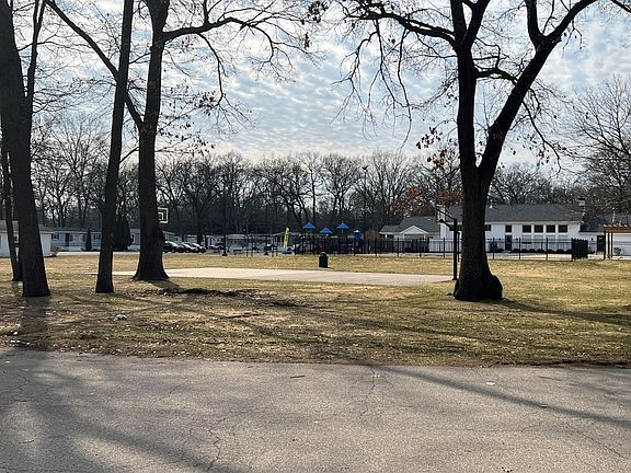 2nd image of 4936 Blossom Blvd