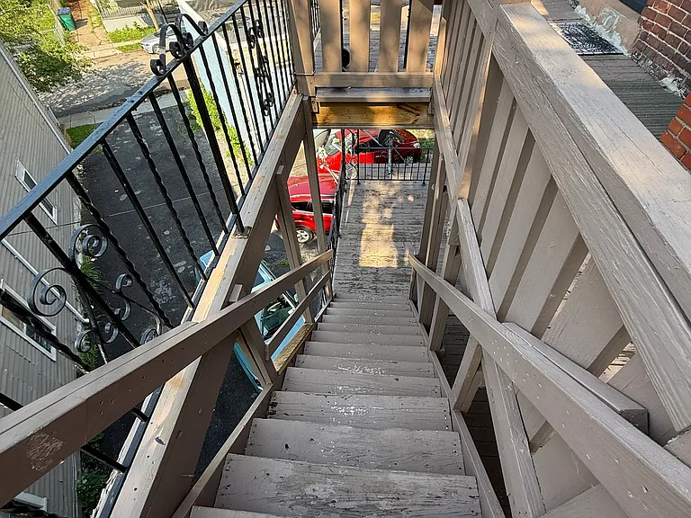 439 W Ferry St #6 — Photo 17