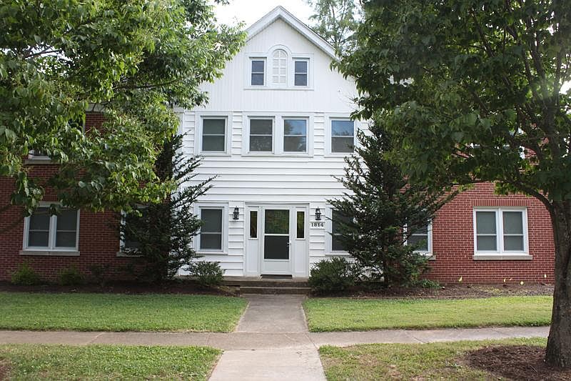 1st image of 1814 Carolyn Dr APT 4
