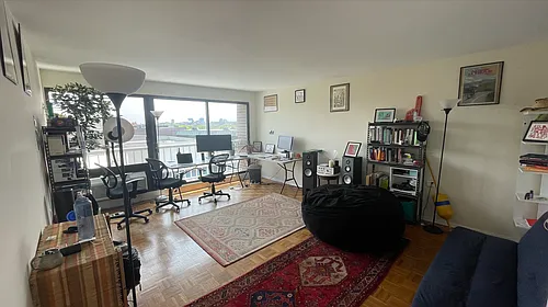 1105 Massachusetts Ave Photo 1