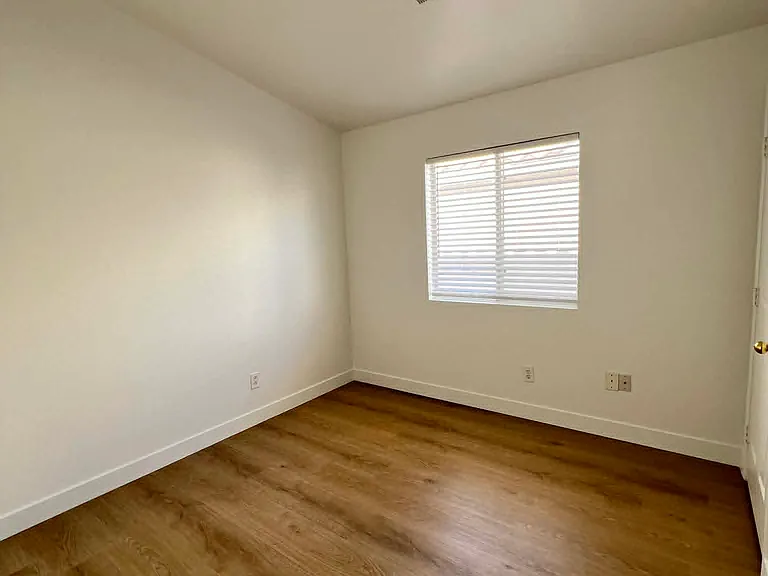 7116 Old Village Ave — Photo 9