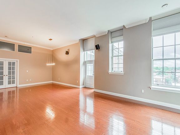 4th image of 1515 Lafayette Ave Unit 507