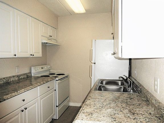 3rd image of 302 S Spring Garden Ave APT C04