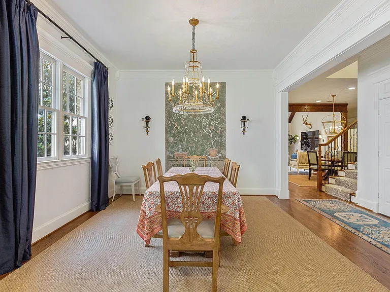 2704 Amherst Ave — Photo 8