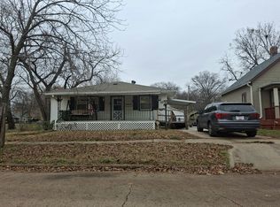 208 SW Orchard St, Topeka, KS 66606