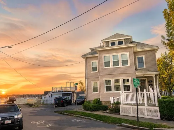 97 Leach St Unit 3, Salem, MA 01970