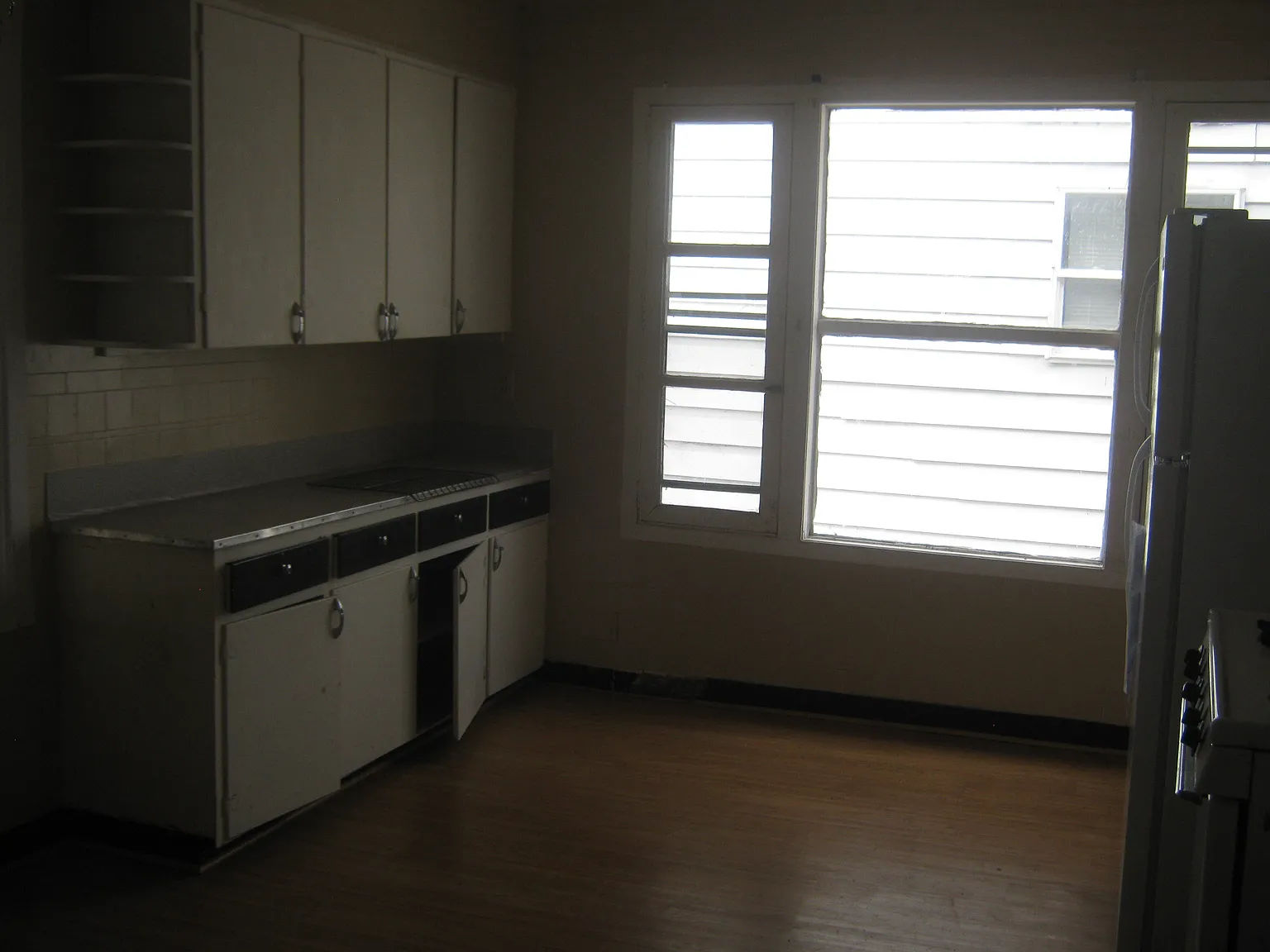 2 bed, $925 — Photo 1