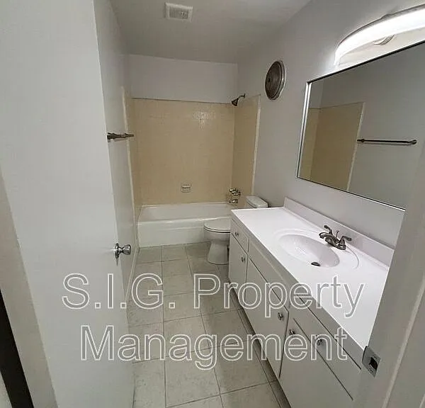 414 N Columbus Ave #A — Photo 8