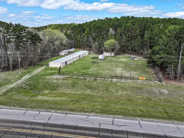 5701 State Highway 190 W, Pointblank, TX 77364