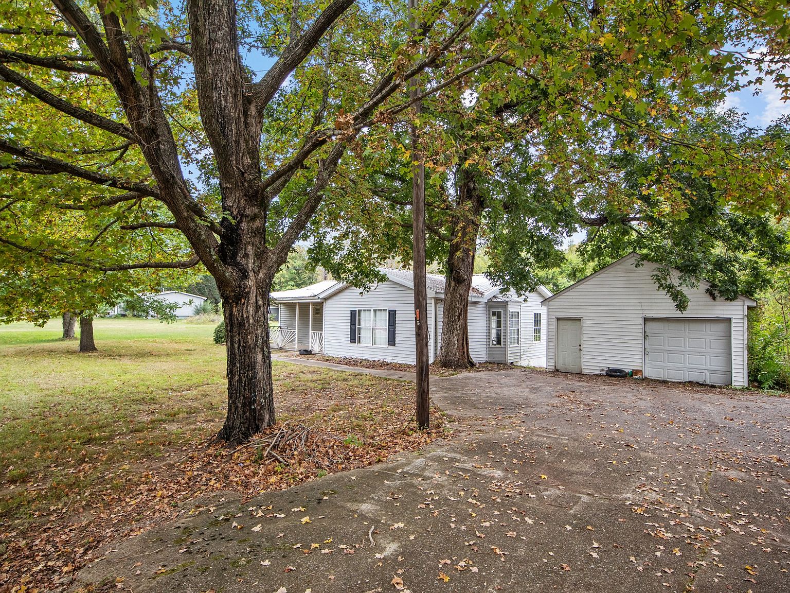 1717 Maple Valley Rd, Charlotte, TN 37036 Zillow