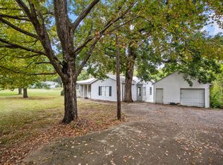 1717 Maple Valley Rd, Charlotte, TN 37036