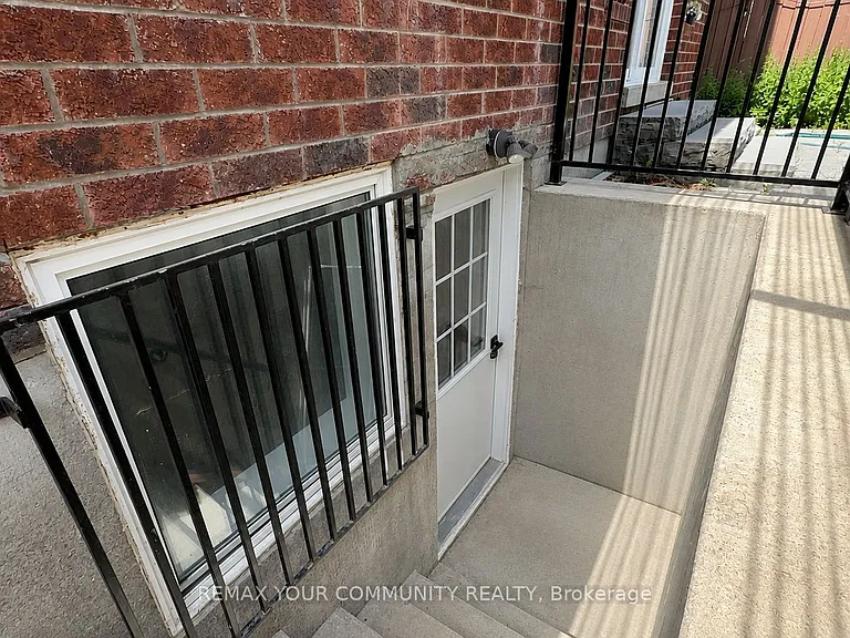 77 Ernest Biason Blvd #LOWER LEVEL — Photo 2