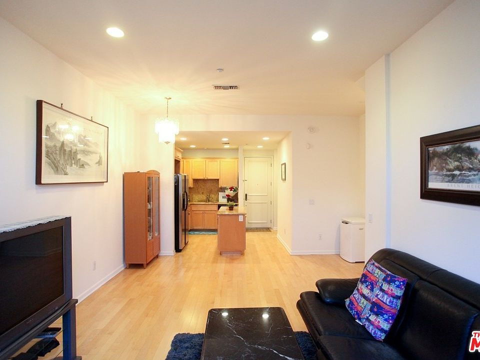 1st image of 3530 Clarington Ave APT 103