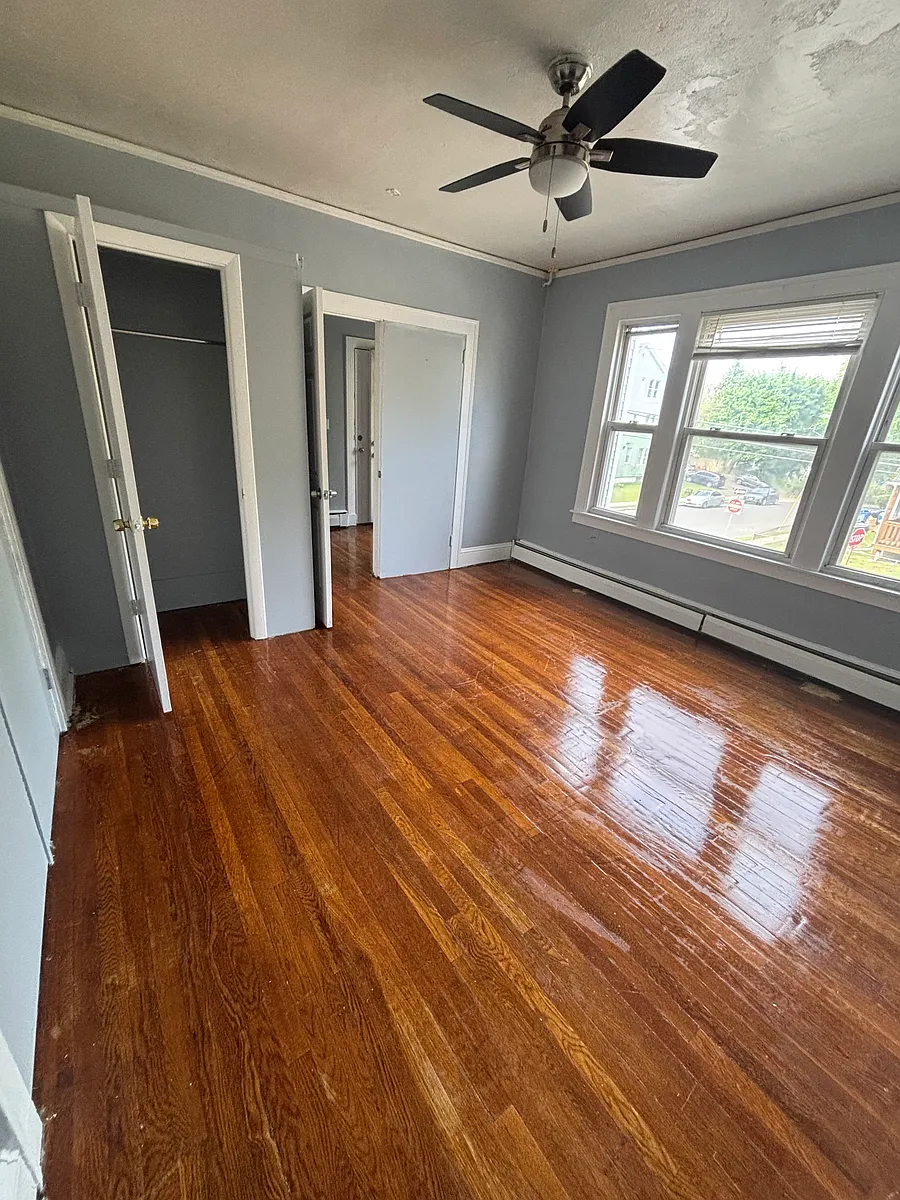 Building Photo - 140-142 Enfield St #2
