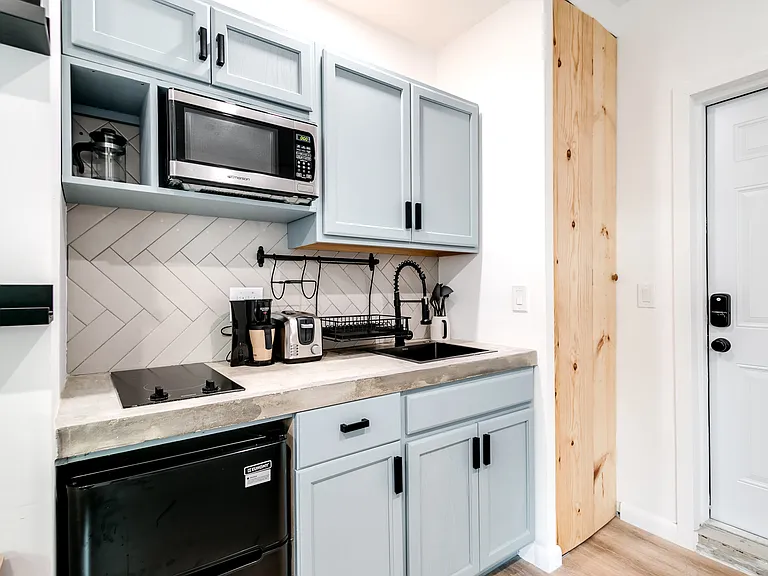 1734 SW 23rd St #1 — Photo 9