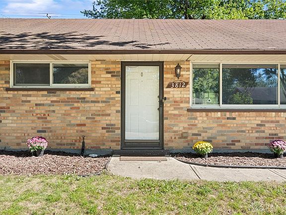 3rd image of 3812 Utica Dr