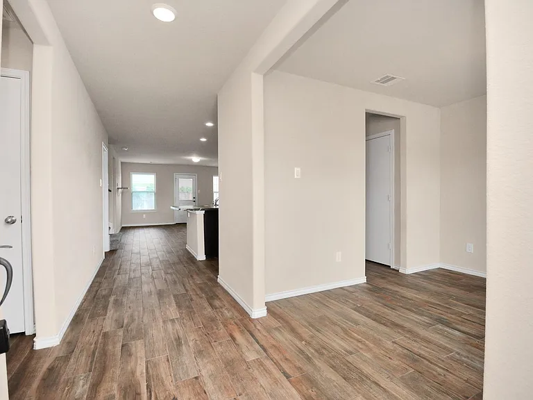 3210 Aldridge Dr — Photo 8