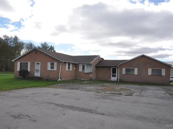 13683 & 13677 Main Rd, Akron, NY 14001