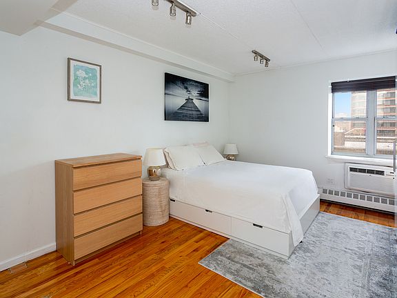 4th image of 1831 Madison Ave APT 7II