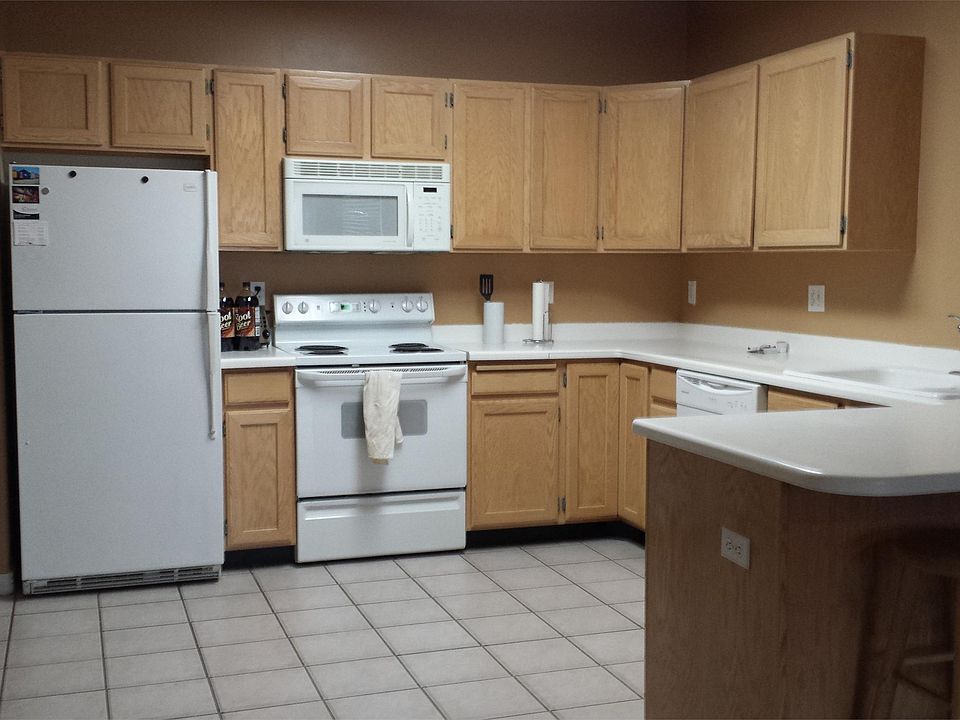 2nd image of 455 N Belmont Pl #164