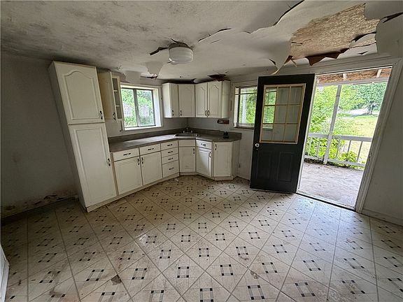 4th image of 1054 Marelda Ave