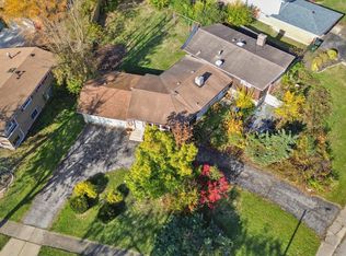 62 Blackhawk Dr, Park Forest, IL