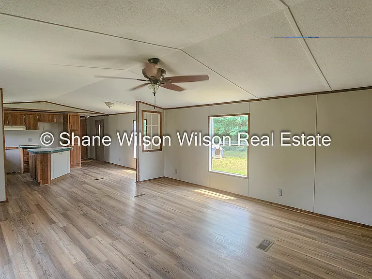 133 Mandalay Way — Photo 5