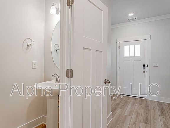 5th image of 30 Mardale Ln