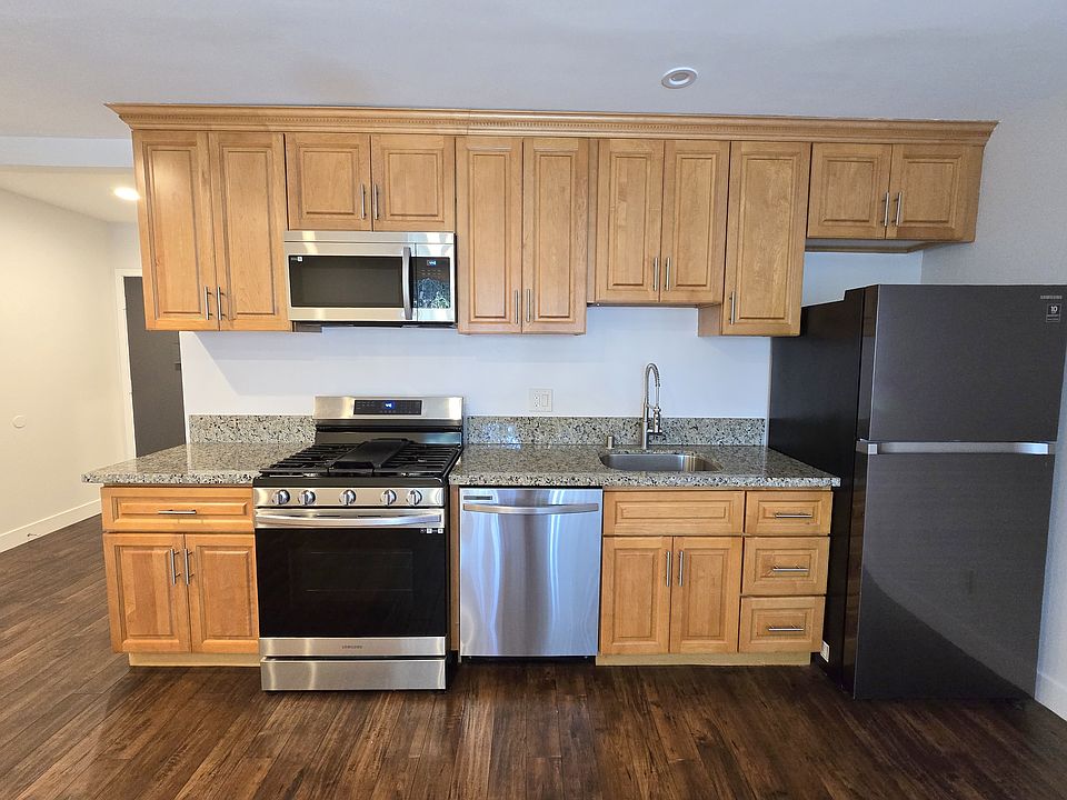 1st image of 5245 Bakman Ave APT 10