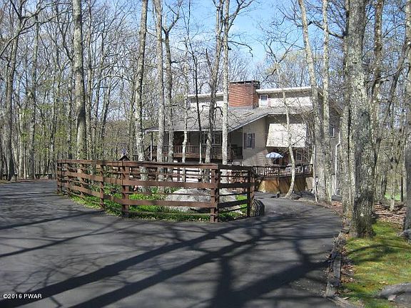 2nd image of 216 Broadmoor Dr