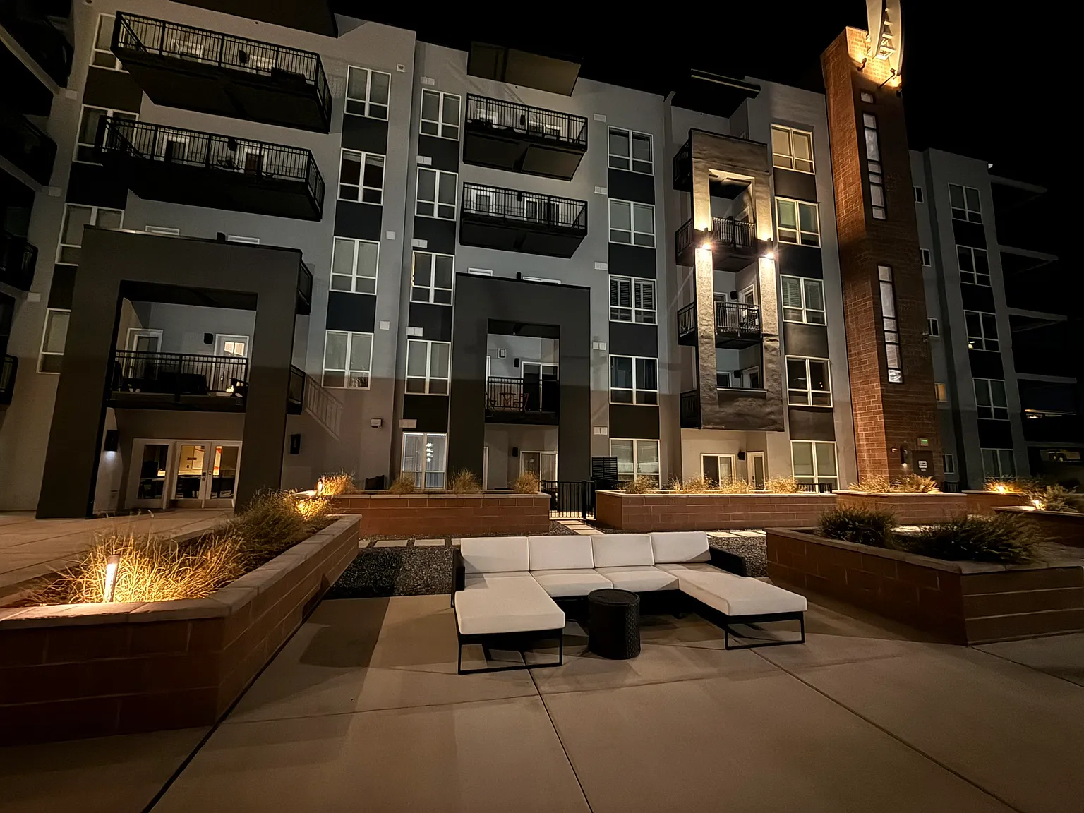 2 bed, 1080 sqft, $2,095 — Photo 4