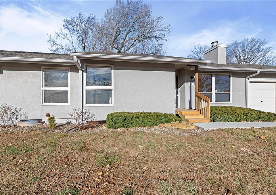 1st image of 12742 W 108th Pl