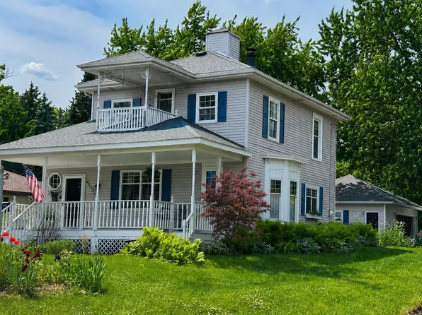 4523 Lincoln Ave, White Bear Lake, MN 55110