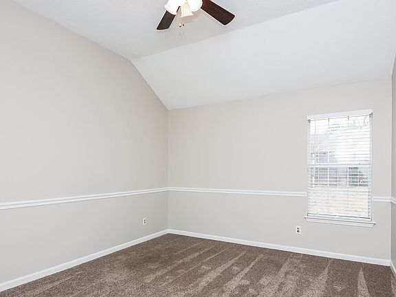 5th image of 8541 Highland Glen Cir S
