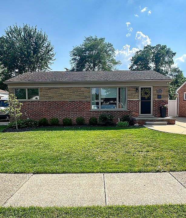1st image of 32761 Merritt Dr