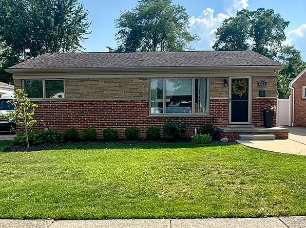 32761 Merritt Dr, Westland, MI 48185