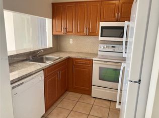 8145 NW 7th St APT 502, Miami, FL 33126