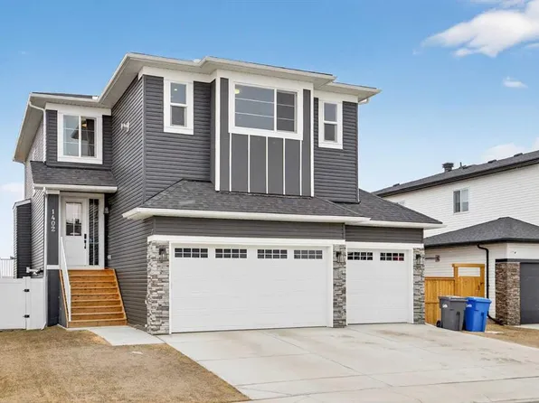 1402 Scarlett Ranch Blvd, Carstairs, AB T0M 0N0