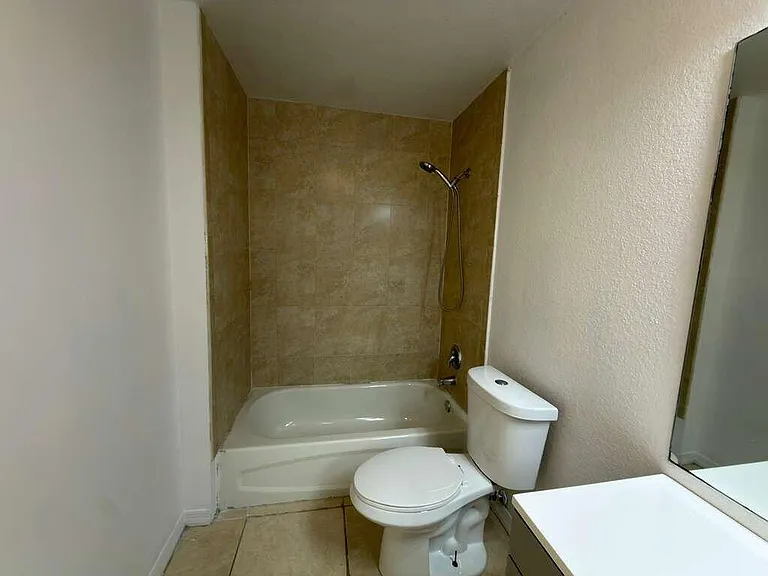 3842 SW 48th Ave — Photo 15