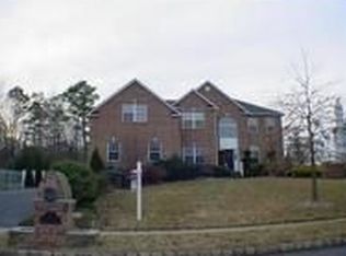 11 Red Oak Ct, Monroe Township, NJ 08831